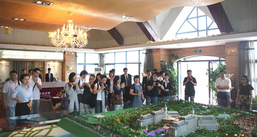 臺灣記者團(tuán)